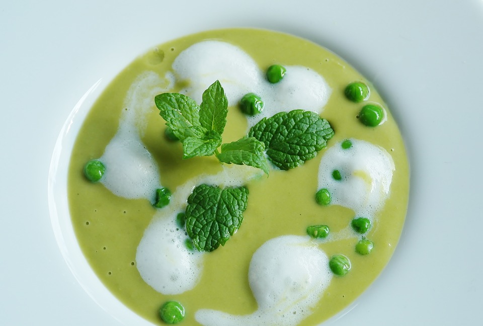 Creamy Kale and Pea Soup – Alberta Co-op